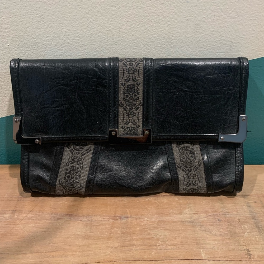Loungefly Clutch